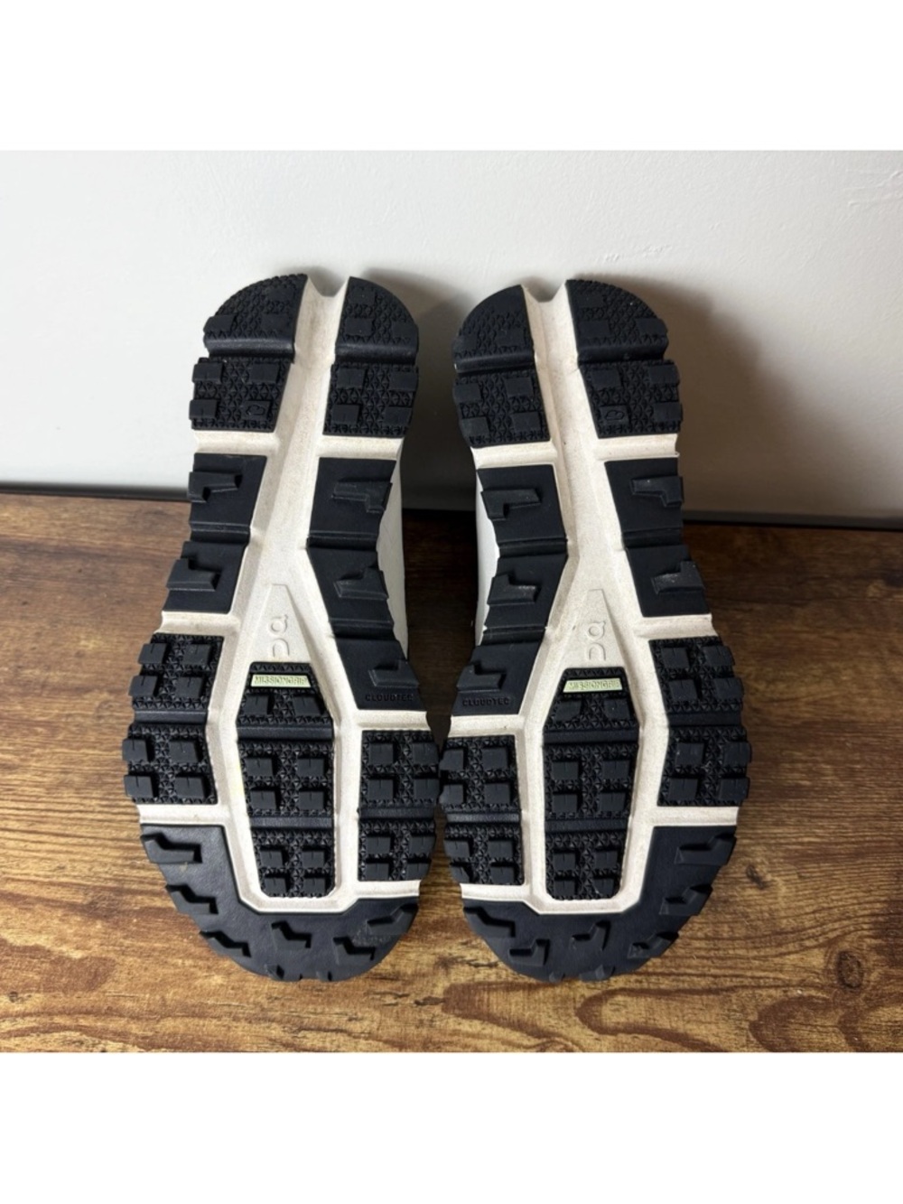 On Cloudultra 2 All Terrain Running Shoes Women's Size 7.5 Black White Helion - Picture 10 of 11